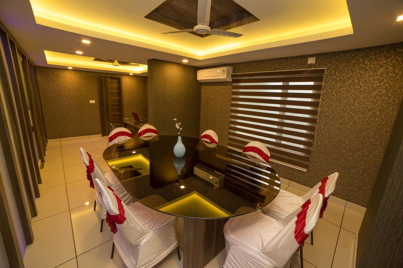 South Gate Residency Hotell Kochi Exteriör bild