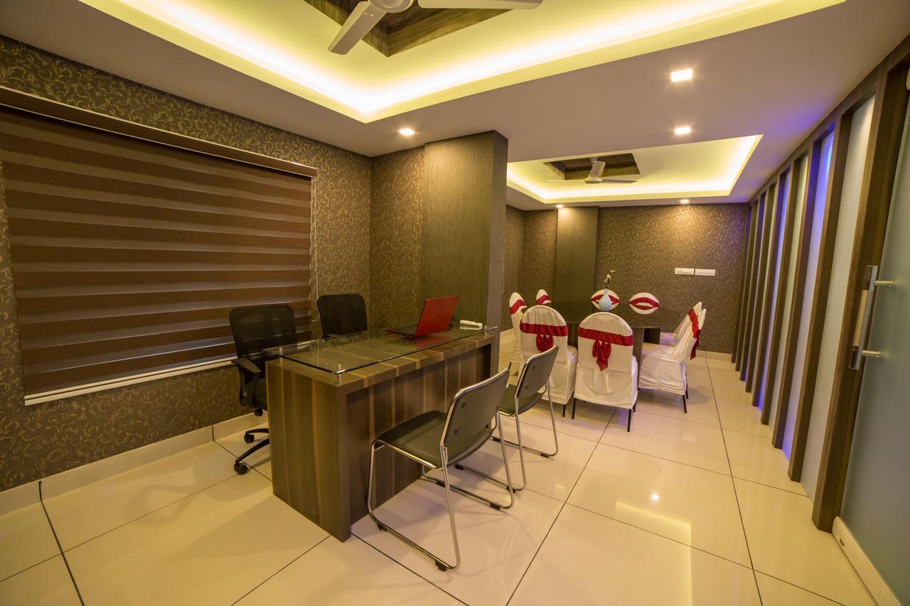 South Gate Residency Hotell Kochi Exteriör bild