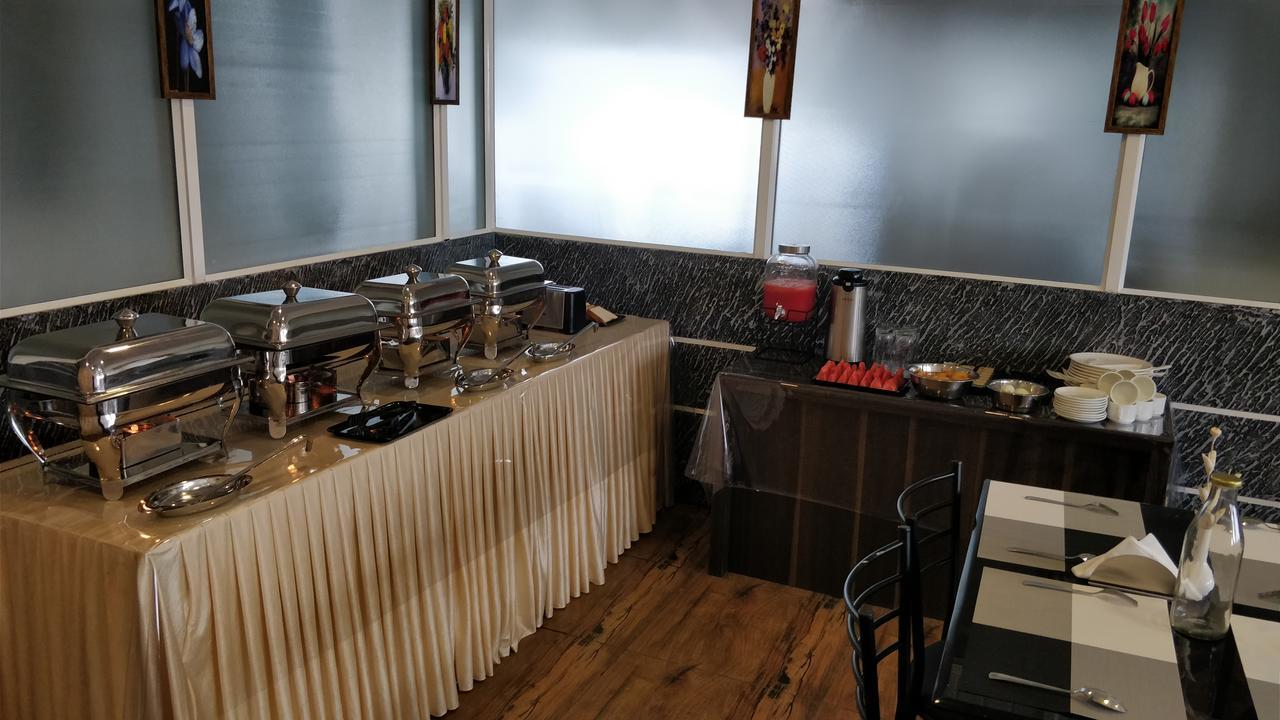 South Gate Residency Hotell Kochi Exteriör bild