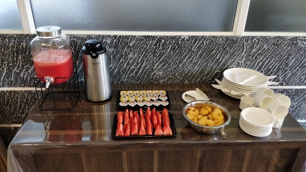 South Gate Residency Hotell Kochi Exteriör bild