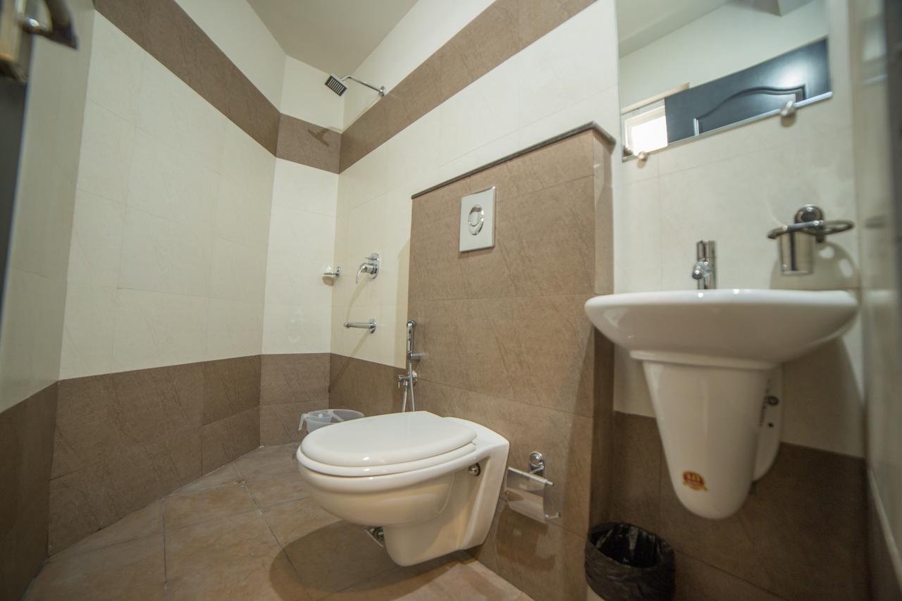 South Gate Residency Hotell Kochi Exteriör bild
