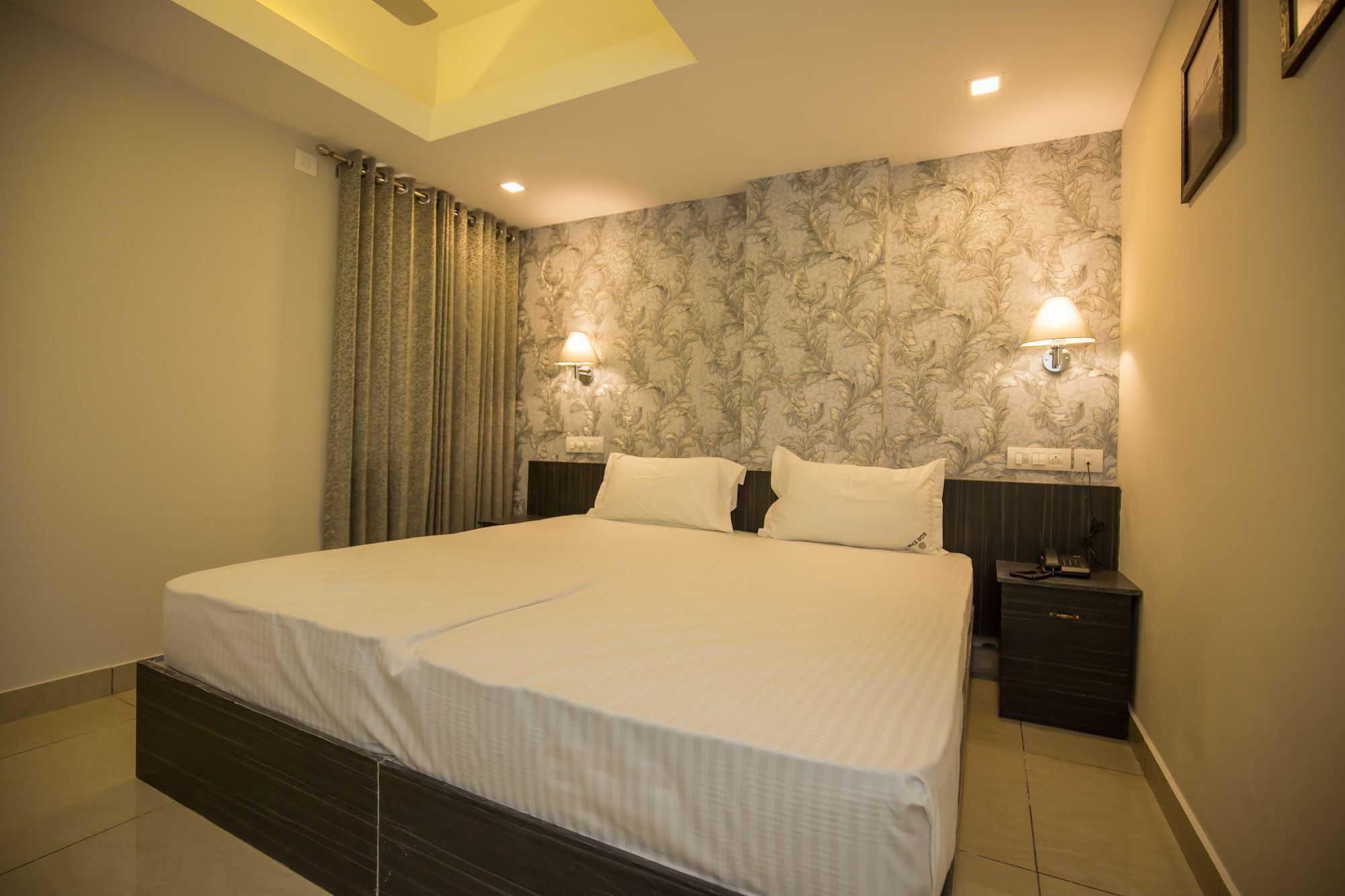 South Gate Residency Hotell Kochi Exteriör bild